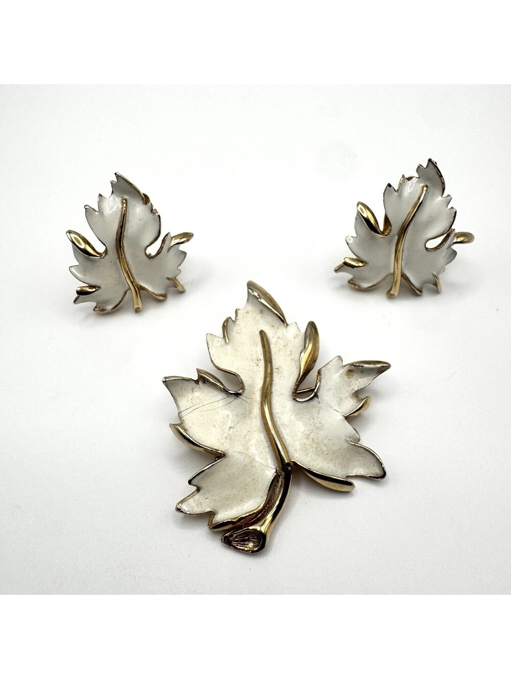 Vintage Mid-Century White Enamel Maple Leaf Brooch Pin & Earrings Set [COPY]